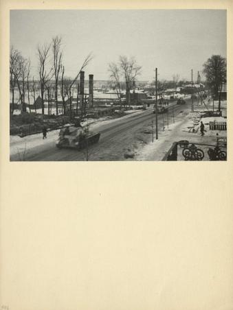 Обложка книги Колонна танков Фотография