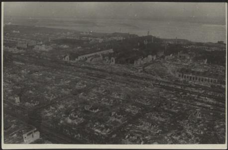 Обложка книги Разрушенные кварталы города. Сталинград. 1942 г. Фотография