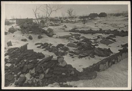 Обложка книги Здесь были дома. Сталинград. 1942 г. Фотография