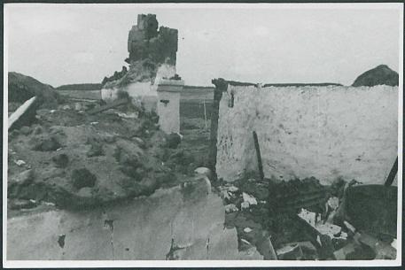 Обложка книги Разрушенные в результате боев здания Фотография